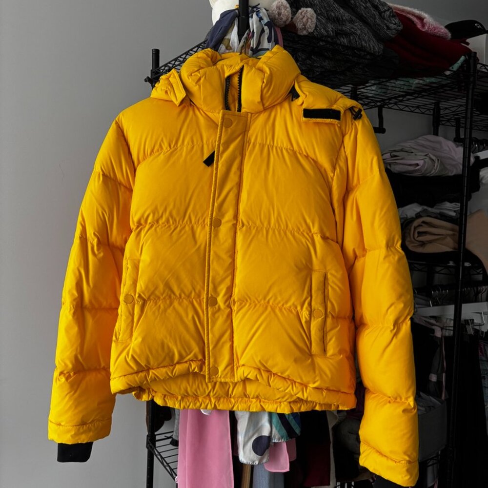 Aritzia/TNA Yellow Hooded Superpuff